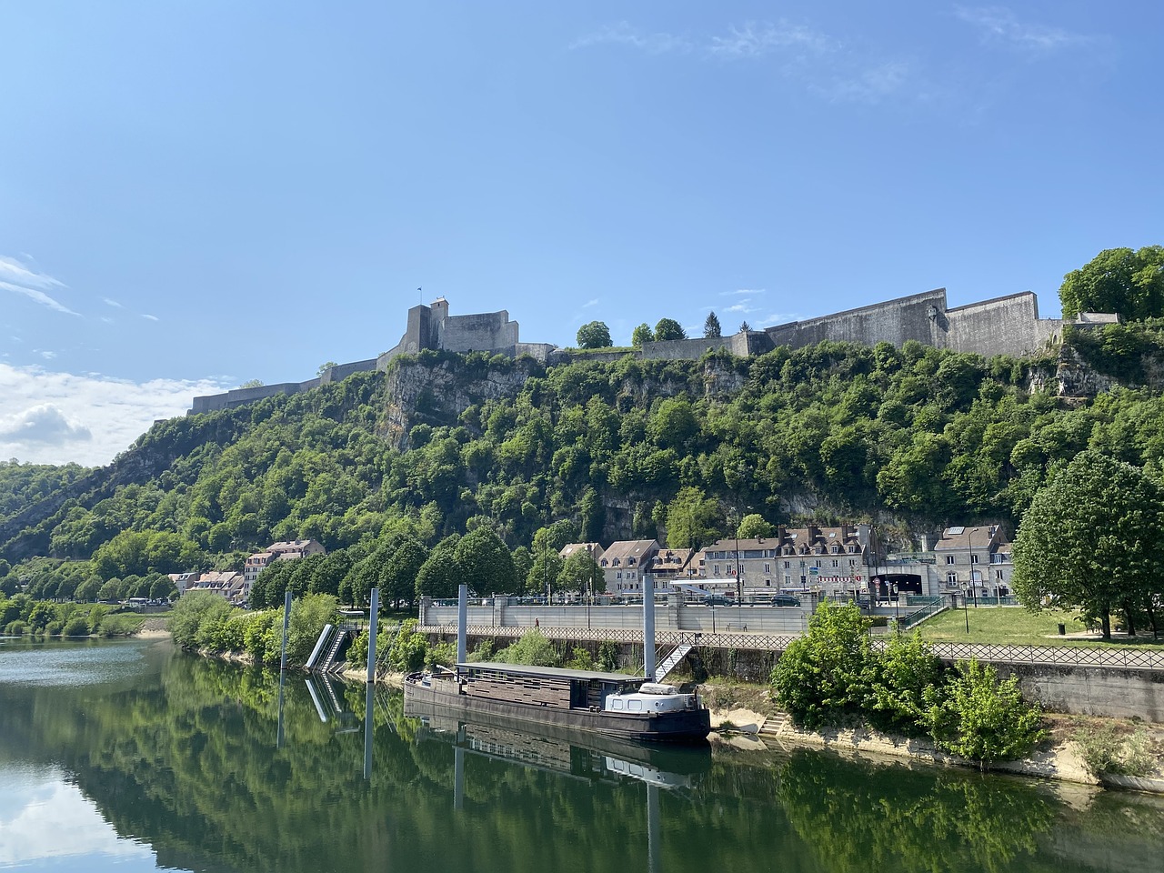 besancon-5206261_1280.jpg